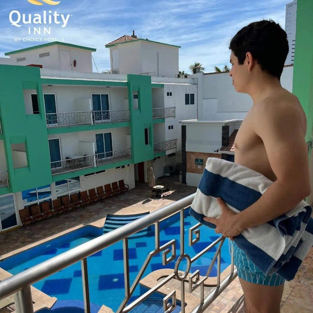 Quality Inn Mazatlan 4*,