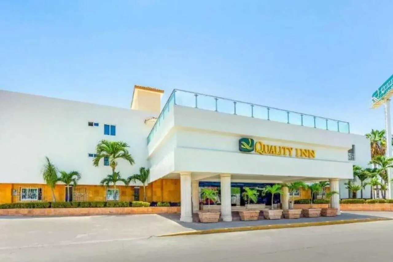 ****  Quality Inn Mazatlan Mexico